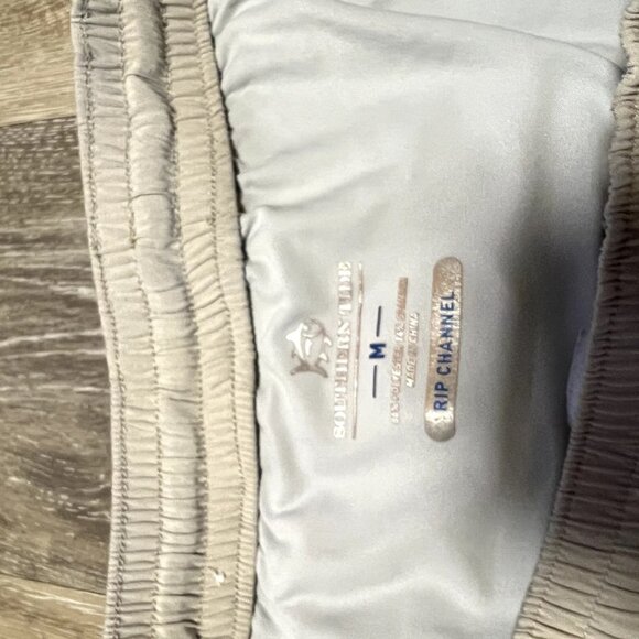 Share Southern Tide linered Men's Athletic shorts Rip Channel Performance Shorts - Picture 2 of 2